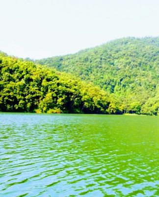 पहाड़ ने कहा जरा रुको